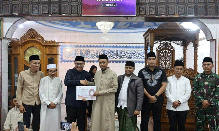 Wali Kota Sungai Penuh mengawali Safari Ramadhan 1447 H dengan mengunjungi Masjid Baiturrahman