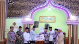 Wakil Wali Kota Sungai Penuh Azhar Hamzah memimpin Safari Ramadan di Masjid Nurul Abrar Koto Padang.