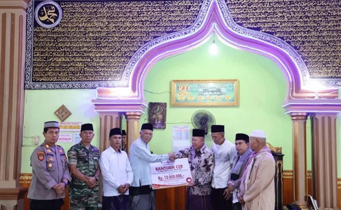 Wakil Wali Kota Sungai Penuh Azhar Hamzah memimpin Safari Ramadan di Masjid Nurul Abrar Koto Padang.