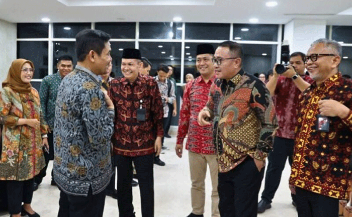 Wali Kota Sungai Penuh, Alfin, menghadiri Rapat Umum Pemegang Saham (RUPS) Tahunan dan RUPS Luar Biasa PT Bank Pembangunan Daerah Jambi