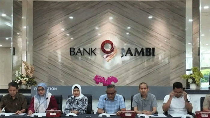 Manajemen PT Bank Pembangunan Daerah Jambi atau Bank Jambi menyampaikan permohonan maaf kepada seluruh nasabah atas ketidaknyamanan layanan yang terjadi akibat gangguan sistem perbankan.