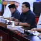 Ketua DPRD Hutri Randa, S.Sos.,MM didampingi Wakil Ketua I Hardizal, S.Sos.,MH dan dihadiri para Anggota Badan Musyawarah, Sekwan Heri Amperawanto, SE.,M.Si beserta jajarannya serta Alat Kelengkapan Dewan lainnya