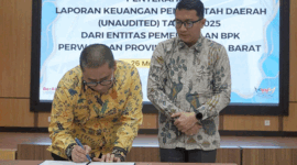 Walikota Hendri Arnis menandatangani LKPD 2025.