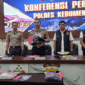 Kepolisian Resor Kebumen mengungkap dugaan tindak pidana pencabulan terhadap anak di bawah umur di Kecamatan Karanggayam, Kabupaten Kebumen saat konferensi pers pada Senin (30/3/2026). (KOMPAS.COM/BAYU APRILIANO )
