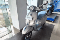 Jarang Dibahas Tapi Memikat! Vespa Primavera S Grey 2026 Hadir dengan Kombinasi Warna Unik dan Desain Ikonik /Tangkap layar YouTube iBajo Channel