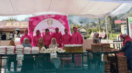 Bazar sembako murah di Mapolres Padang Panjang.