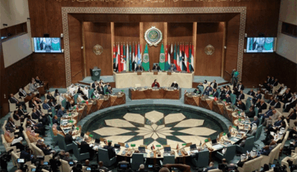 Para menteri luar negeri Arab menghadiri pertemuan darurat untuk membahas konflik Israel-Palestina, di Liga Arab, di Kairo, Mesir, Rabu (11/10/2023). Foto: Amr Abdallah Dalsh/REUTERS