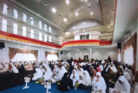 Jamaah calon haji Kabupaten Pasaman Barat, Sumatera Barat melaksanakan manasik haji tingkat kabupaten di Aula Kantor Bupati Pasaman Barat, Rabu (25/3/2026). ANTARA/Altas Maulana