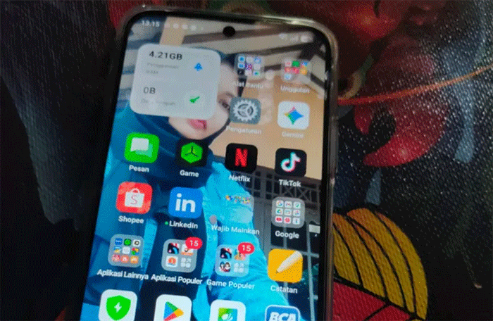 OPPO A6x 2026, HP tahan air & banting dengan kamera AI canggih. Foto: istimewa /
