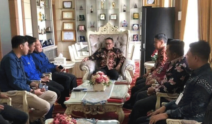 Pertemuan antara Wali Kota Sungai Penuh, Alfin, dengan jajaran pimpinan LPP TVRI Jambi.