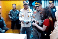 Razia penyakit masyarakat (pekat) di sejumlah kafe remang-remang dan tempat hiburan malam