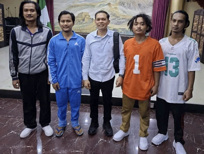 TNI bersama Otoritas Terkait Setempat, Berhasil Membebaskan Empat WNI Yang Diculik Di Perairan Gabon. Foto: Dok. Mabes TNI