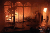 Foto: Kebakaran ludeskan rumah dua lantai di Siteba, Padang. (dok. Damkar Kota Padang).