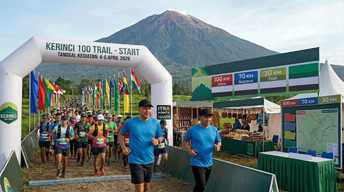 Pemerintah Kabupaten Kerinci menunjukkan komitmen kuat dalam mendorong sektor pariwisata dan olahraga melalui ajang internasional Kerinci 100 yang akan digelar pada 4–5 April 2026
