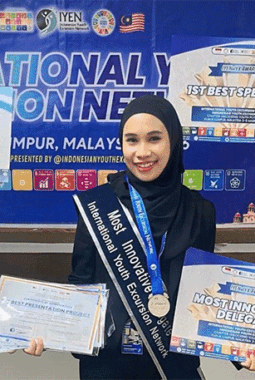 Muldawati Asal Sungai Penuh Wakil Provinsi Jambi Raih Penghargaan di Malaysia