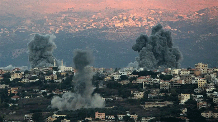 Asap mengepul setelah serangan
