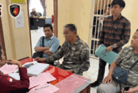 Penyidik Kepolisian Resor Kerinci menyerahkan tersangka dan barang bukti kasus pengrusakan bollard kepada jaksa Kejaksaan Negeri Sungai Penuh saat proses pelimpahan perkara tahap II di Sungai Penuh foto.dok : tangkapan layar instagram satreskrim_kerinci