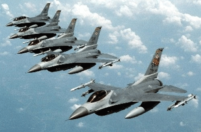 Pesawat tempur Amerika Serikat.