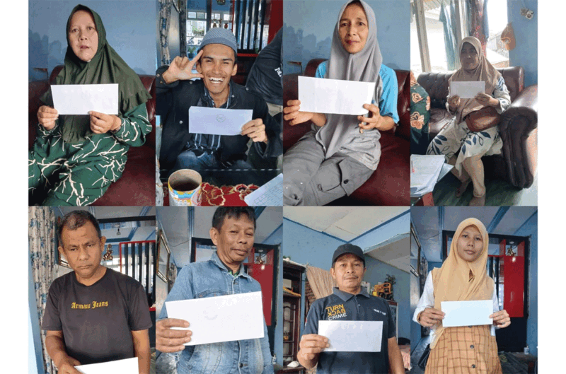 Sejumlah disabilitas ketika menerima zakat dari Baznas Padang Panjang.