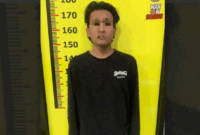 Polres Kerinci mengamankan seorang pria berinisial AP (29), warga Kelurahan Pasar Sungai Penuh, yang diduga kuat sebagai pengedar narkotika jenis sabu, Selasa (10/3/2026) dini hari.