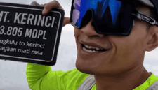 Arief Wismoyono finis pertama di puncak Gunung Kerinci
