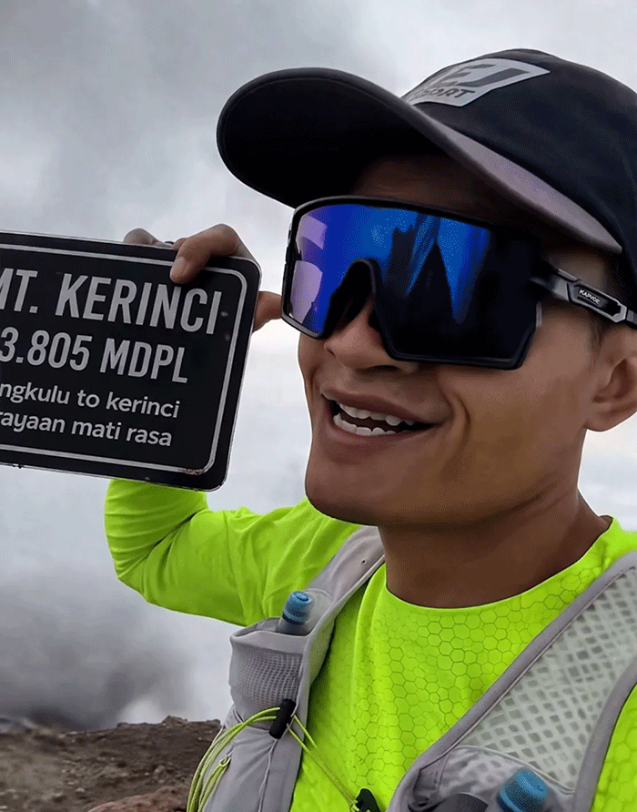 Arief Wismoyono finis pertama di puncak Gunung Kerinci