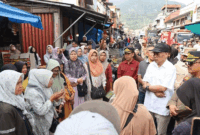 Wawako Azhar Hamzah turun langsung memantau kondisi pasar usai penertiban di Sungai Penuh