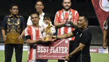 Agung Wijaksono terpilih sebagai pemain terbaik Liga 4 Sumbar 2025/2026.