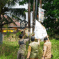 Pencopotan baliho ilegal di Kecamatan Koto Tangah, Padang.