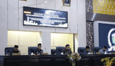 DPRD Kota Sungai Penuh menggelar rapat paripurna dengan agenda penyampaian pandangan umum fraksi terhadap Laporan Keterangan Pertanggungjawaban (LKPJ)