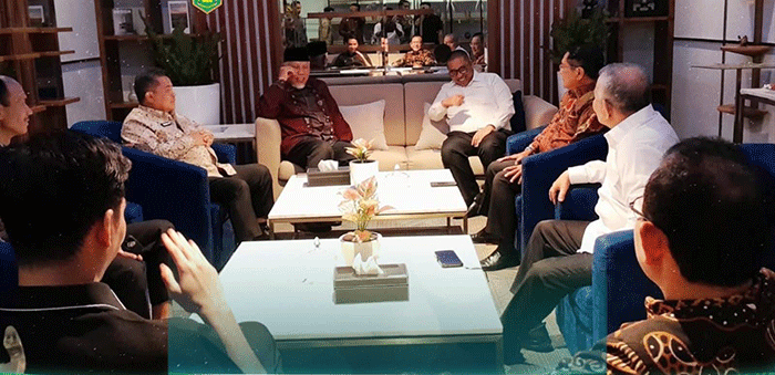 Pertemuan sejumlah bupati, walikota dan Gubernur Sumbar dengan COO BPI Danantara.