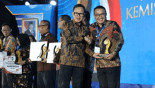 Wali Kota Sungai Penuh Alfin menerima penghargaan dan insentif fiskal Rp3 miliar