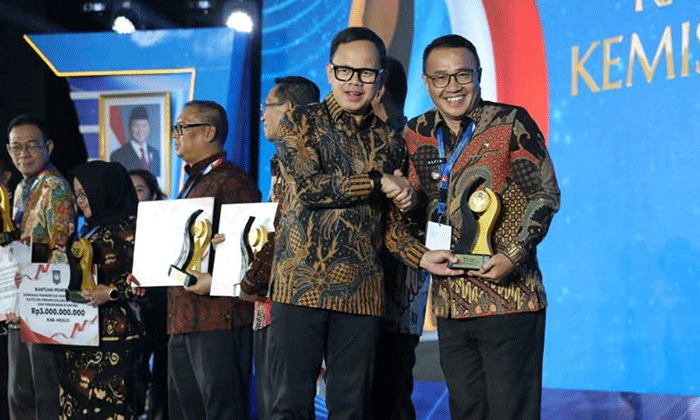 Wali Kota Sungai Penuh Alfin menerima penghargaan dan insentif fiskal Rp3 miliar