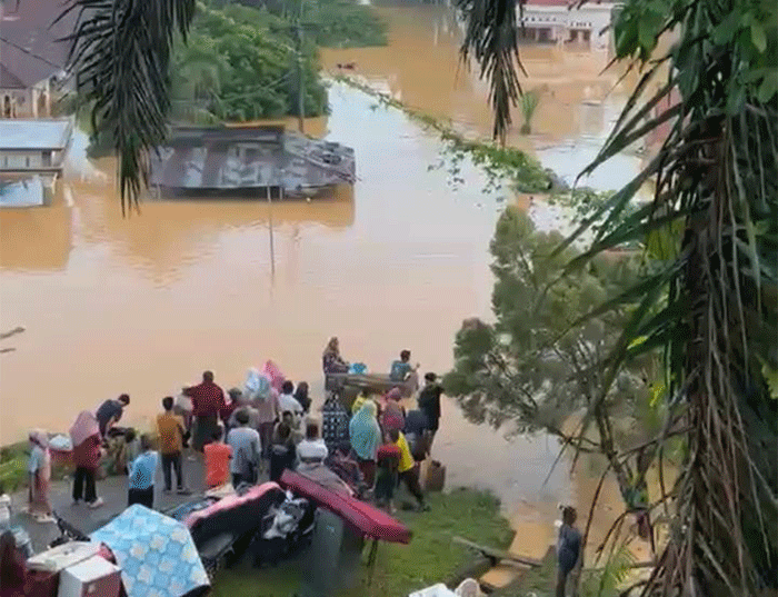 Banjir Bandang Batang Asai Sarolangun