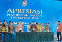Gubernur Sumbar Mahyeldi bersama para bupati dan walikota se-Sumbar dalam kegiatan Apresiasi Daerah Berprestasi 2026 , Sabtu 25 April di Palembang.