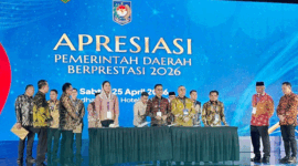 Gubernur Sumbar Mahyeldi bersama para bupati dan walikota se-Sumbar dalam kegiatan Apresiasi Daerah Berprestasi 2026 , Sabtu 25 April di Palembang.