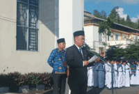 Sekda Alpian membacakan sambutan Menteri Dalam Negeri dengan tema “Dengan Otonomi Daerah Kita Wujudkan Asta Cita”