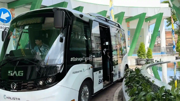 BUS LISTRIK Trans Bahagia di Kota Jambi 