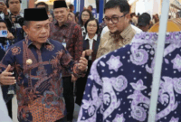 Gubernur Jambi, Dr. H. Al Haris, S.Sos, MH, mengajak masyarakat di Provinsi Jambi untuk membumikan atau memperkuat ekonomi syariah. 