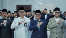 Dari kanan: Menhaj Gus Irfan, Wamehaj Dahnil Anzar, Kepala BPKH Fadlul Imansyah, pada Rakernas Konsolidasi Penyelenggaraan Haji Kemenhaj, 8 April 2026. Foto: Dok BPKH