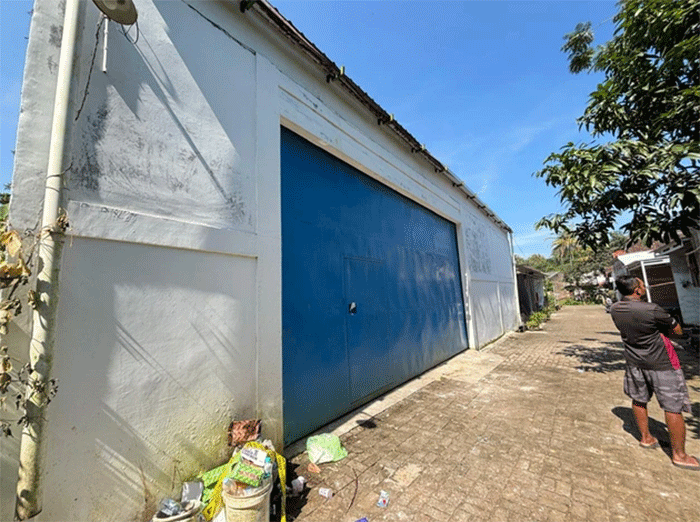 Gudang di Kelurahan Wonolopo, Kecamatan Mijen, Kota Semarang yang dijadikan pabrik ekstasi. Foto: Intan Alliva Khansa/kumparan