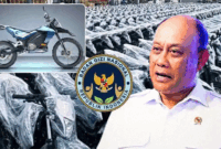 Kolase foto Kepala BGN Dadan Hindayana dan motor listrik. Komisi Pemberantasan Korupsi (KPK) memberikan atensi serius terhadap pengadaan puluhan ribu unit sepeda motor listrik oleh Badan Gizi Nasional (BGN) yang akan digunakan oleh Satuan Pelayanan Pemenuhan Gizi (SPPG) untuk menopang distribusi program Makan Bergizi Gratis (MBG) di seluruh Indonesia. 
