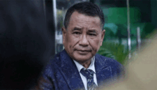 Hari ini, Rabu (15/4/2026), korban bersama ibunya dijadwalkan tiba di Jakarta setelah menempuh perjalanan darat yang panjang demi bertemu dengan pengacara kondang, Dr. Hotman Paris Hutapea, S.H., M.Hum.  