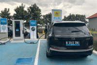 Stasiun Pengisian Kendaraan Listrik Umum (SPKLU) di rest area Tol Cipali, Jumat (28/3). Foto: Dok. kumparan