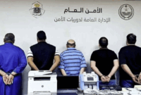 Polisi Makkah menangkap warga Saudi dan asing yang menawarkan jasa haji ilegal, pada Rabu (22/4/2026). Foto: X/ @security_gov