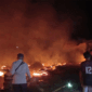 Dua unit rumah dan bedeng 8 pintu di Nibung Putih, Kabupaten Tanjabtim ludes terbakar pada Minggu (26/4/2026) dinihari (Dokumentasi/Metrojambi.com)