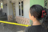 Pria di Alam Barajo, Kota Jambi, tewas ditusuk setelah konflik sepele antar anak-anak, Minggu (27/4/2026) malam. Peristiwa ini memicu penyerangan oleh tiga pelaku bersenjata tajam. 