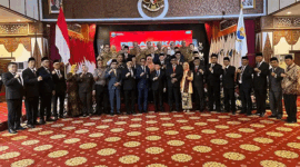 Gubernur Jambi mendorong Bank Jambi bangkit, memperkuat keamanan pasca serangan siber, dan meningkatkan kinerja agar lebih mandiri. Hal ini disampaikan dalam pelantikan komisaris utama Bank Jambi, Senin (27/4/2026).