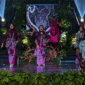 Penampilan peserta Lomba Parade Batik Kreasi dan Lagu Daerah dari Dinas Sosial Kota Sungai Penuh