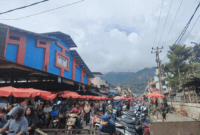 Penertiban pedagang di trotoar membuat akses jalan di Pasar Tanjung Bajure kembali lega, emak-emak pun berharap Pemkot rutin patroli agar pasar tetap tertib.